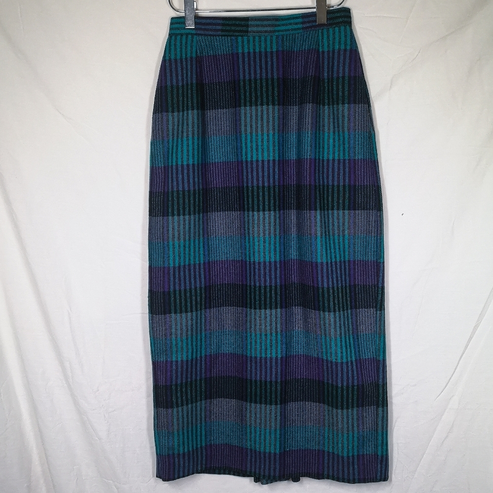 Vintage high waisted plaid skirt with accordian kick pleat